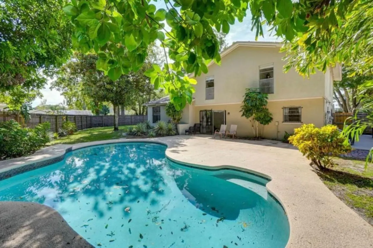 Pool Spacious Central Home 7Mile To Beach Tampa Feriehus